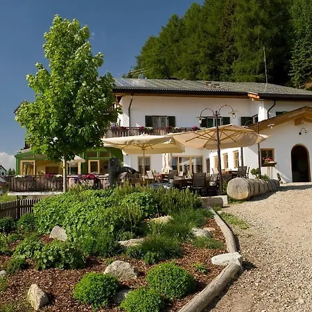 Familienalm Taser Hotel Scena